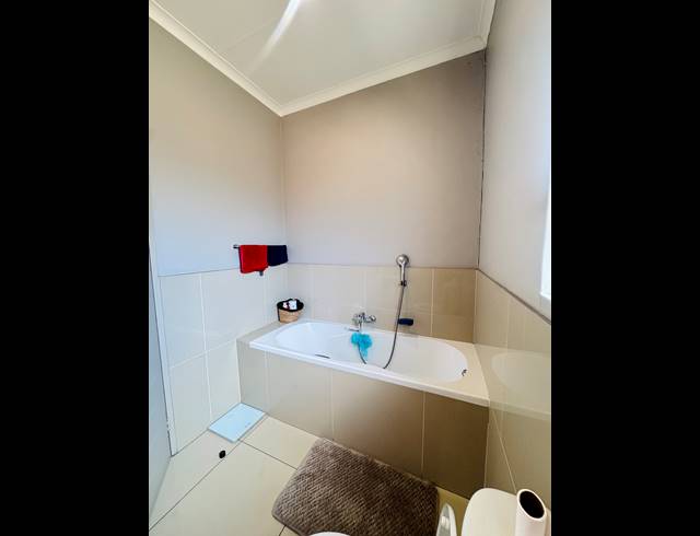 3 BEDROOM TOWNHOUSE FOR SALE IN WITBANK EXT 10